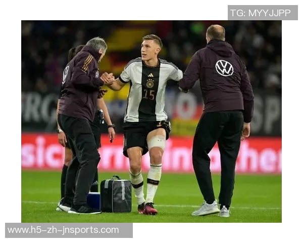 赫韦德斯谈多特魅力与施洛特贝克的成长挑战