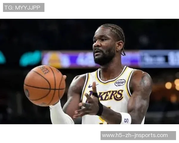 活塞对老詹施暴生日遭劫软艾顿表现令人失望似曾相识的悲剧 活塞对老詹施暴生日遭劫软艾顿表现令人失望似曾相识的悲剧